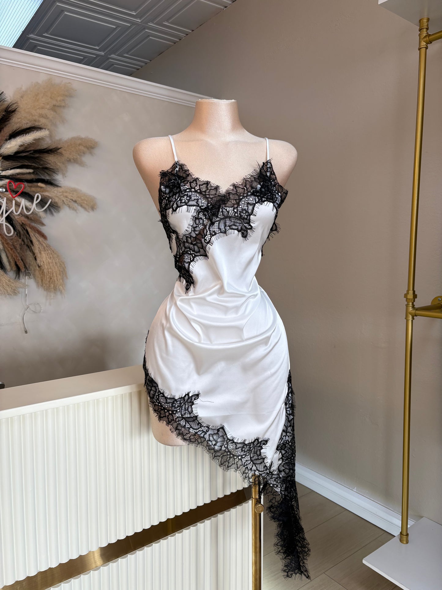 Amanda satin dress (white)
