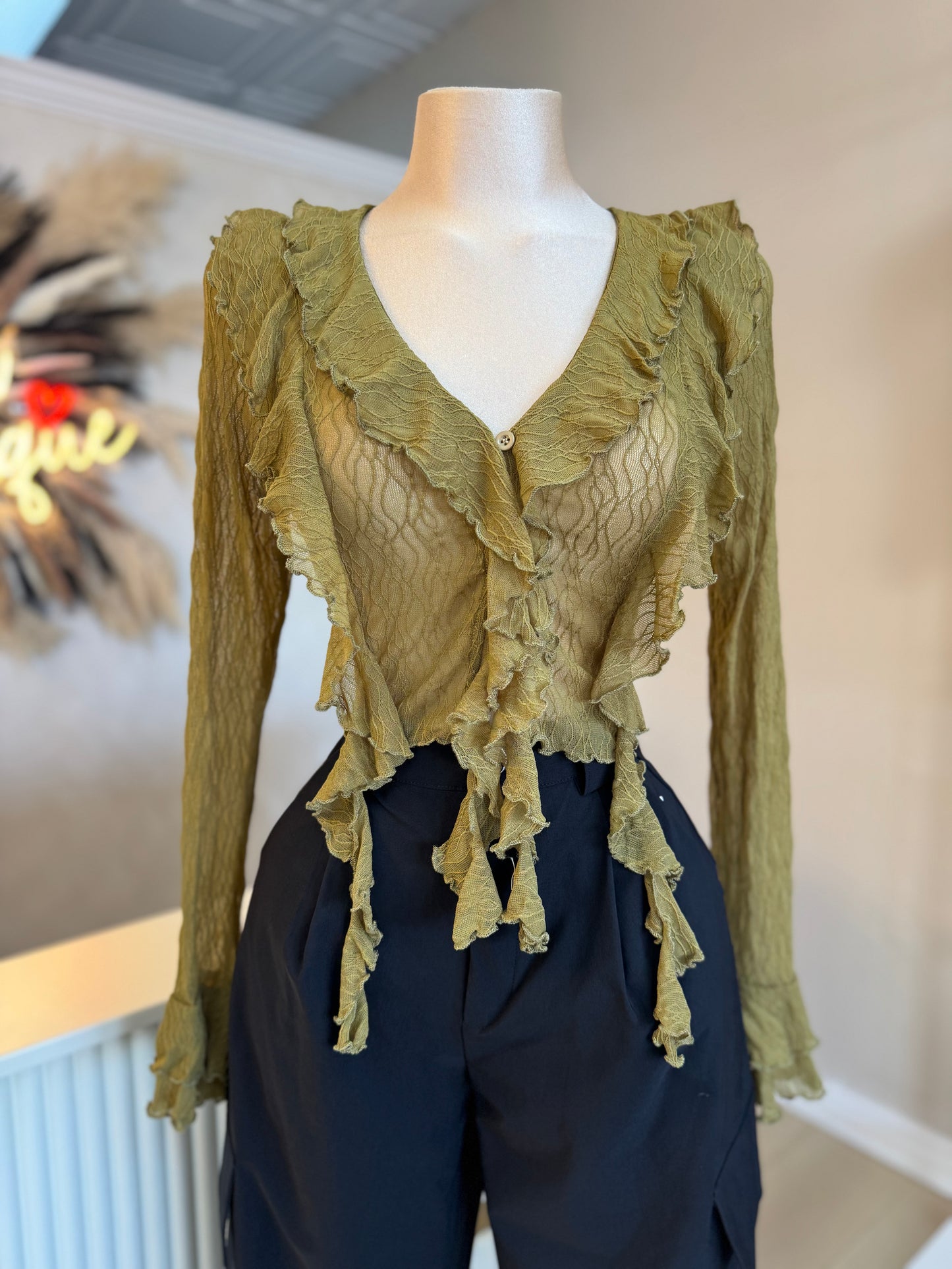 Ruffle lace top (moss)