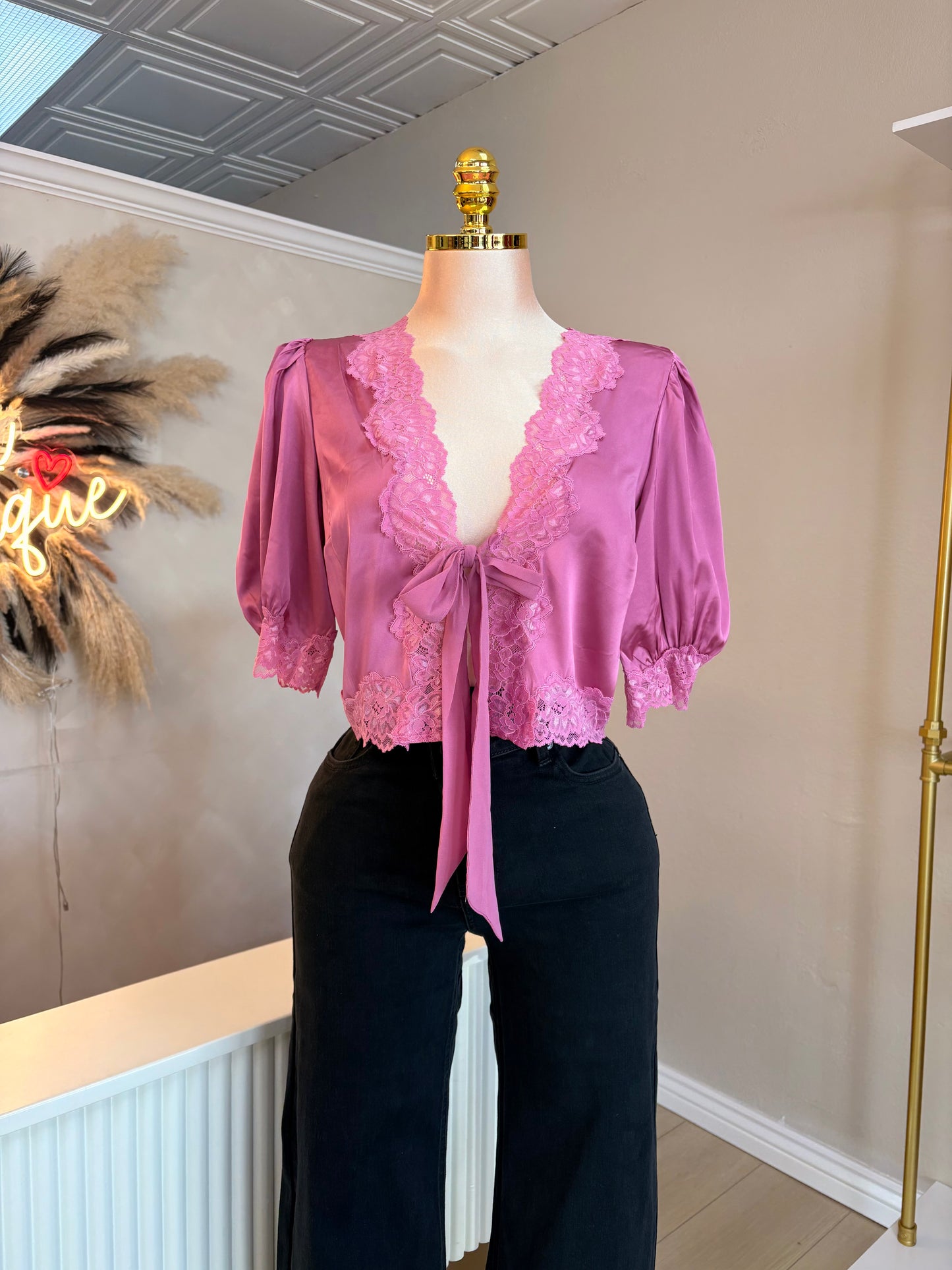 Pretty girl satin top (pink)