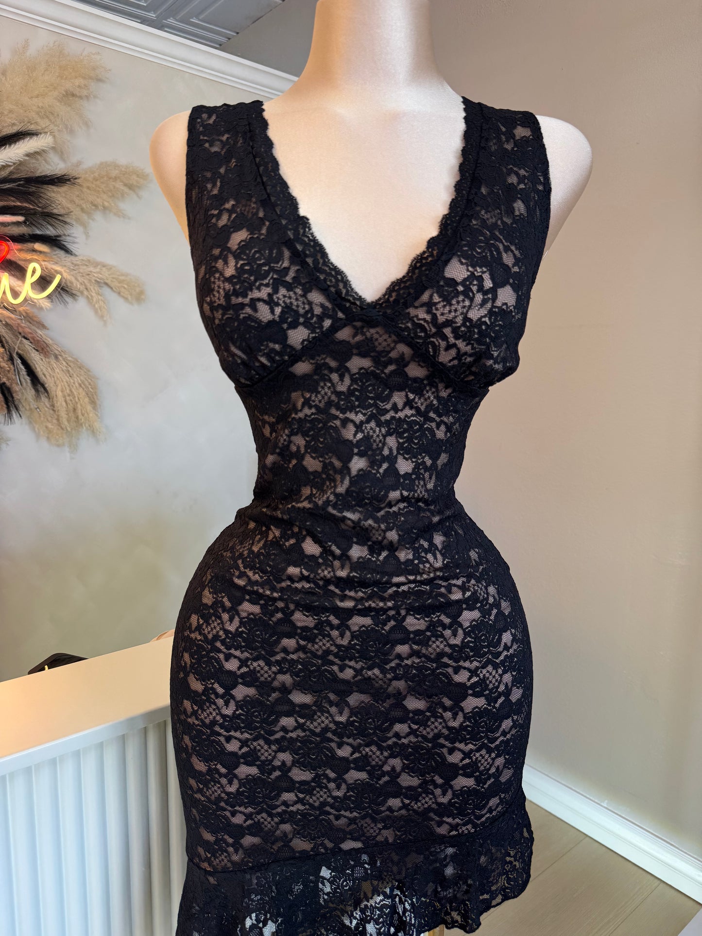 Lace asymmetrical dress (black/nude)