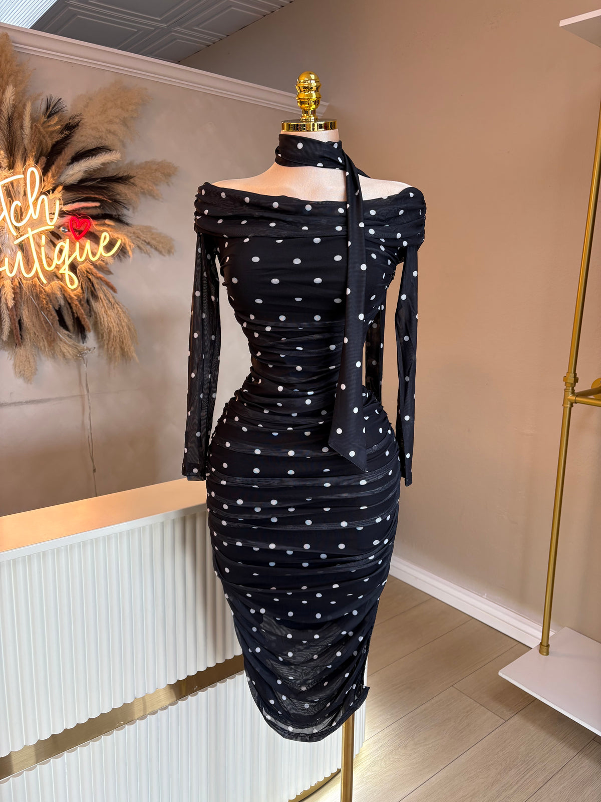 Polka dot off shoulder midi dress (2 colors)