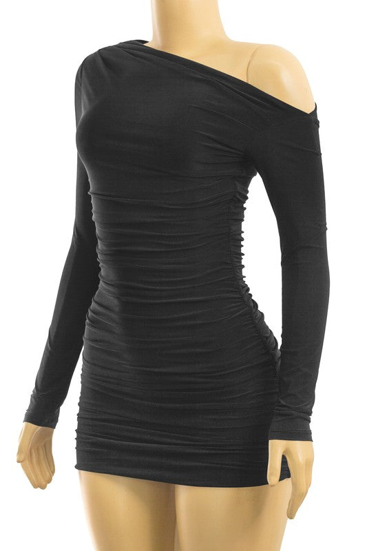 Off shoulder ruched dress (black)