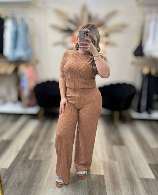 Short sleeve crinkle set (mocha)