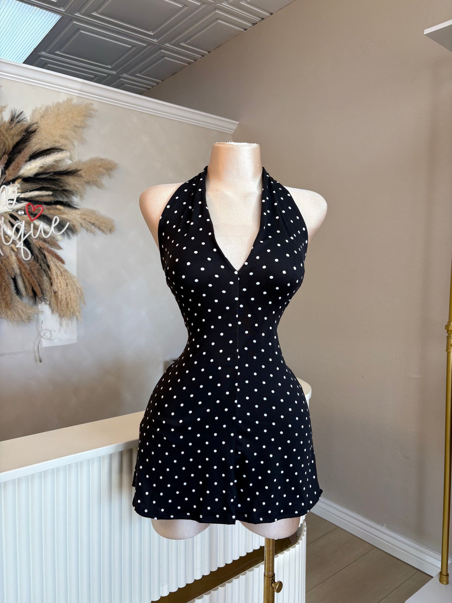 Polka dot dress (black and white)