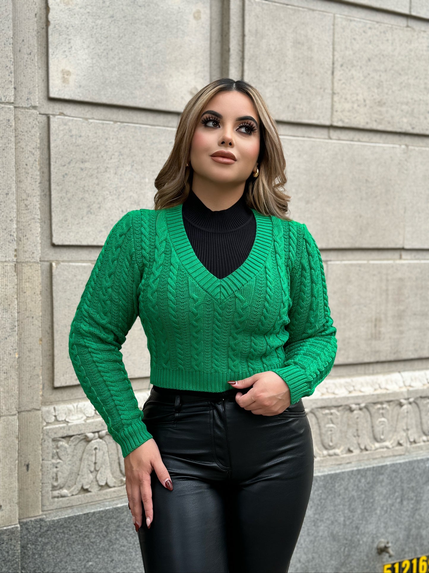 Knitted sweater (green)