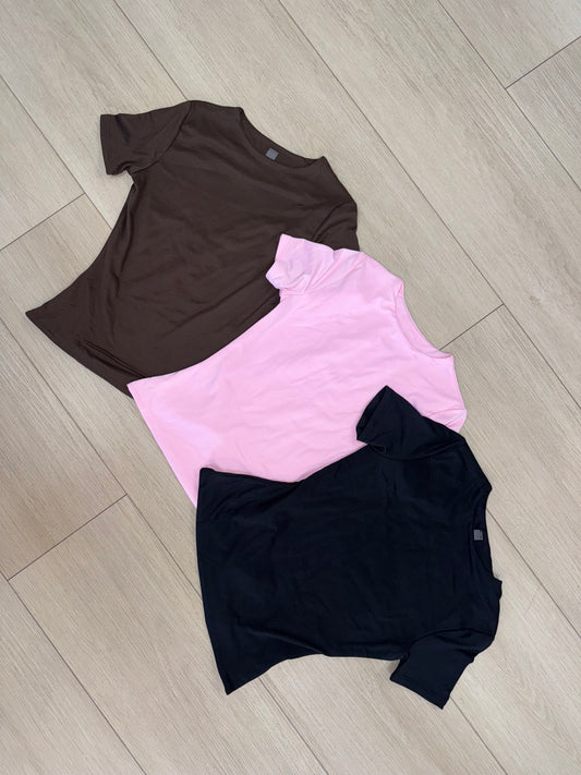 Basic silky short sleeve top