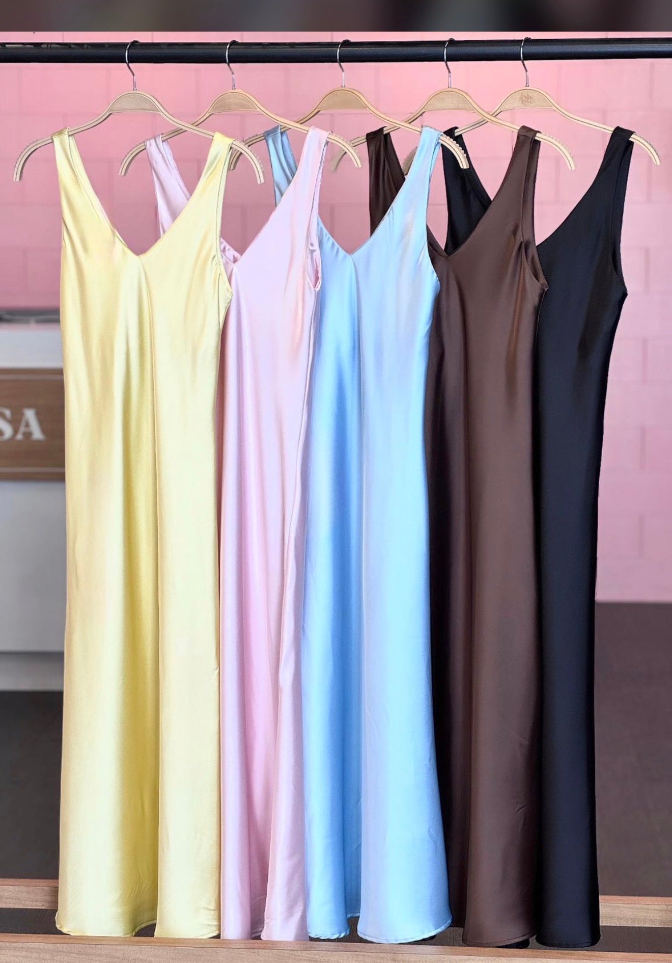 satin v neck slip dress (black)