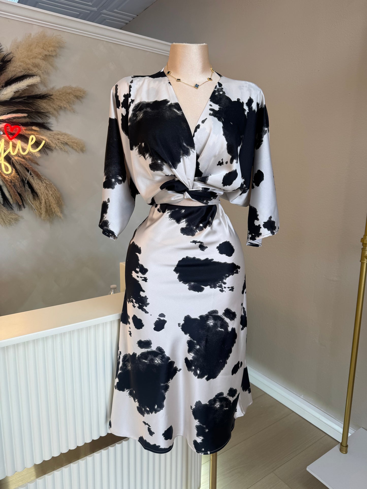 Mirna satin skirt (black print)