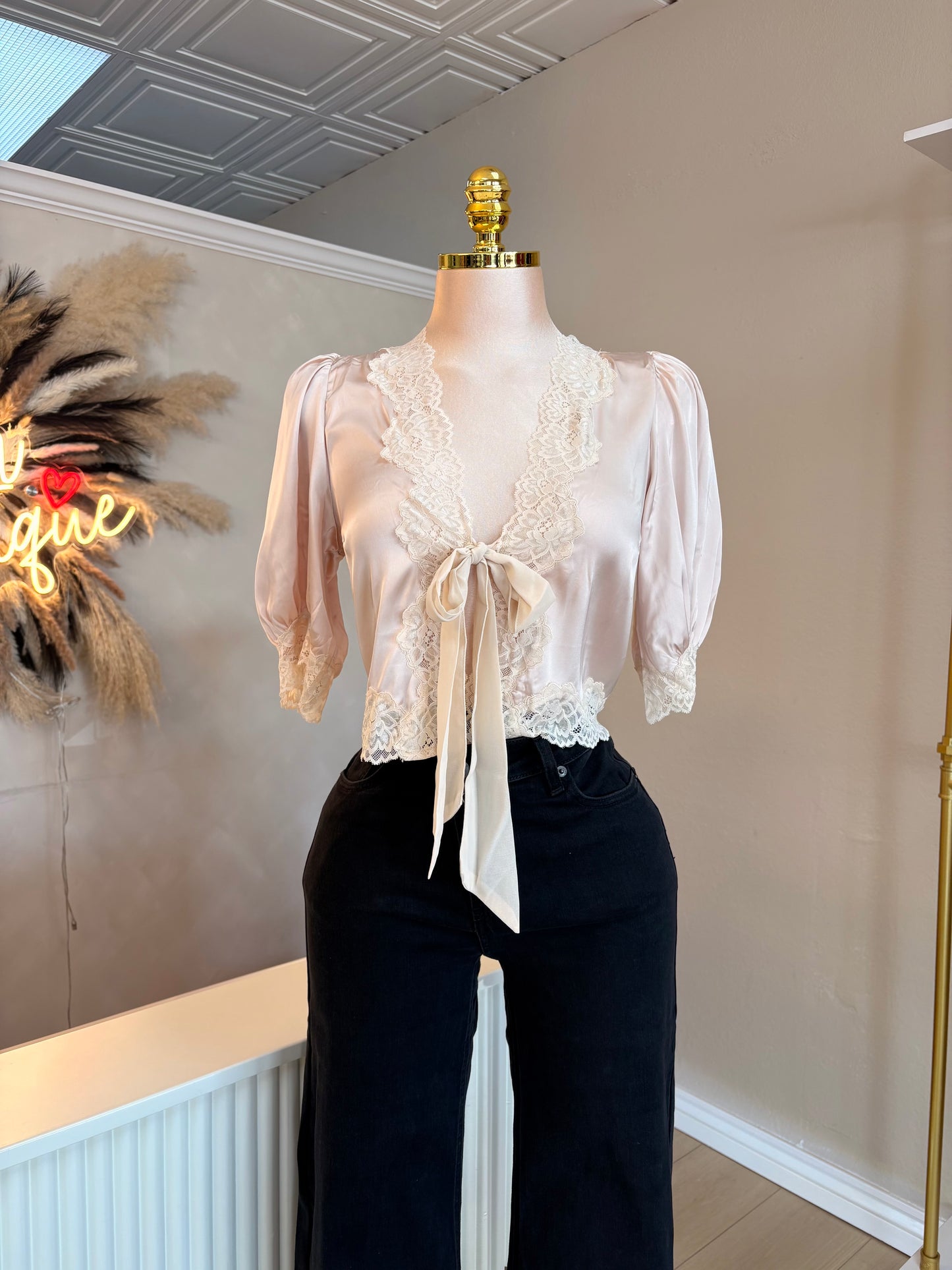 Pretty girl satin top