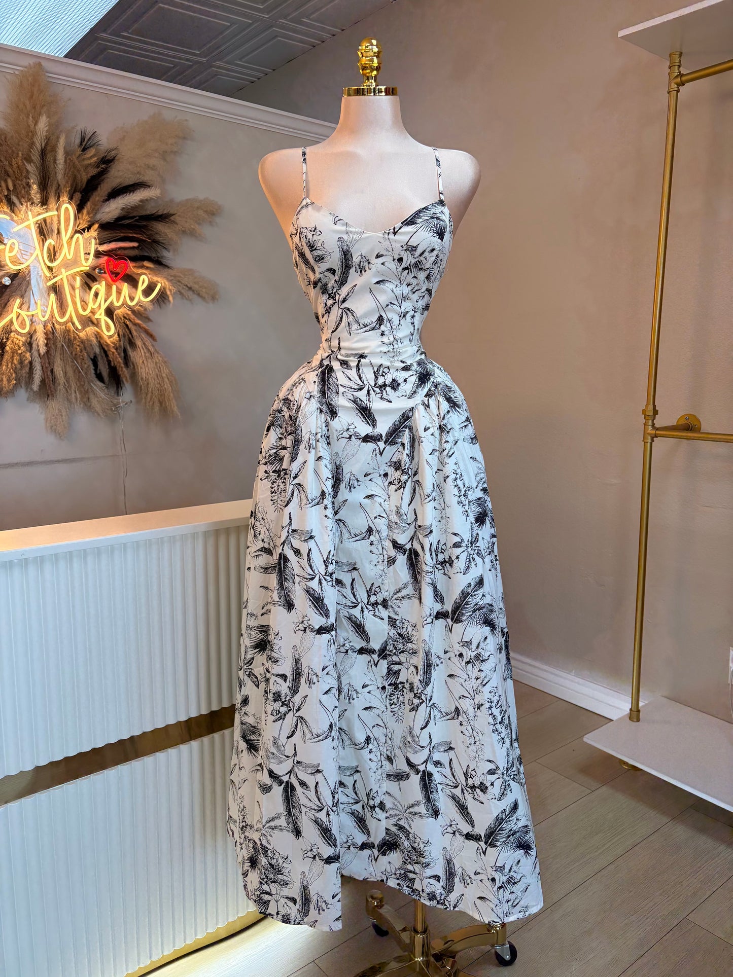 Pretty gal dress