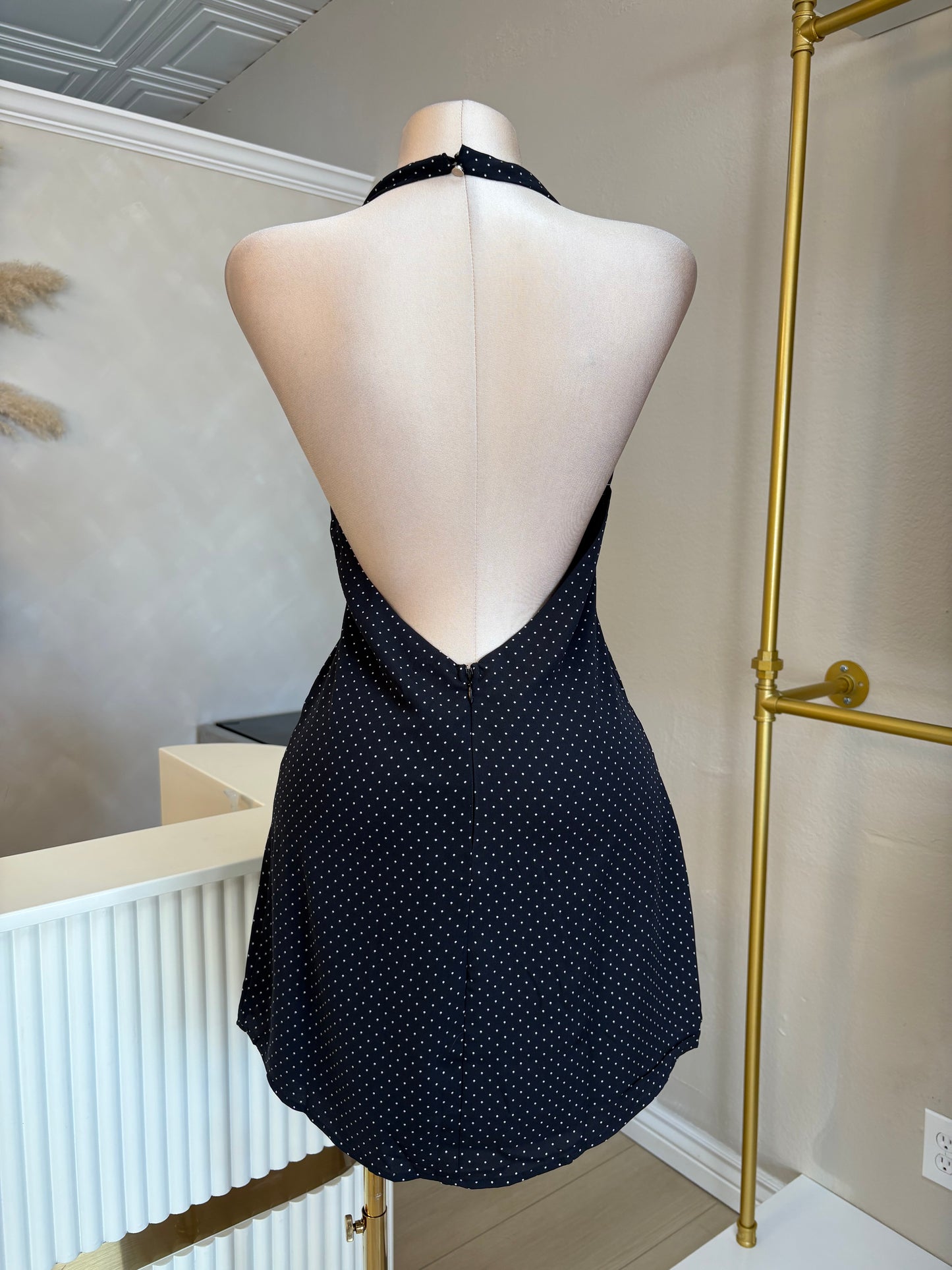 Polka dot flowy dress (black)