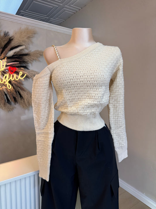 Off shoulder knitted sweater (cream)