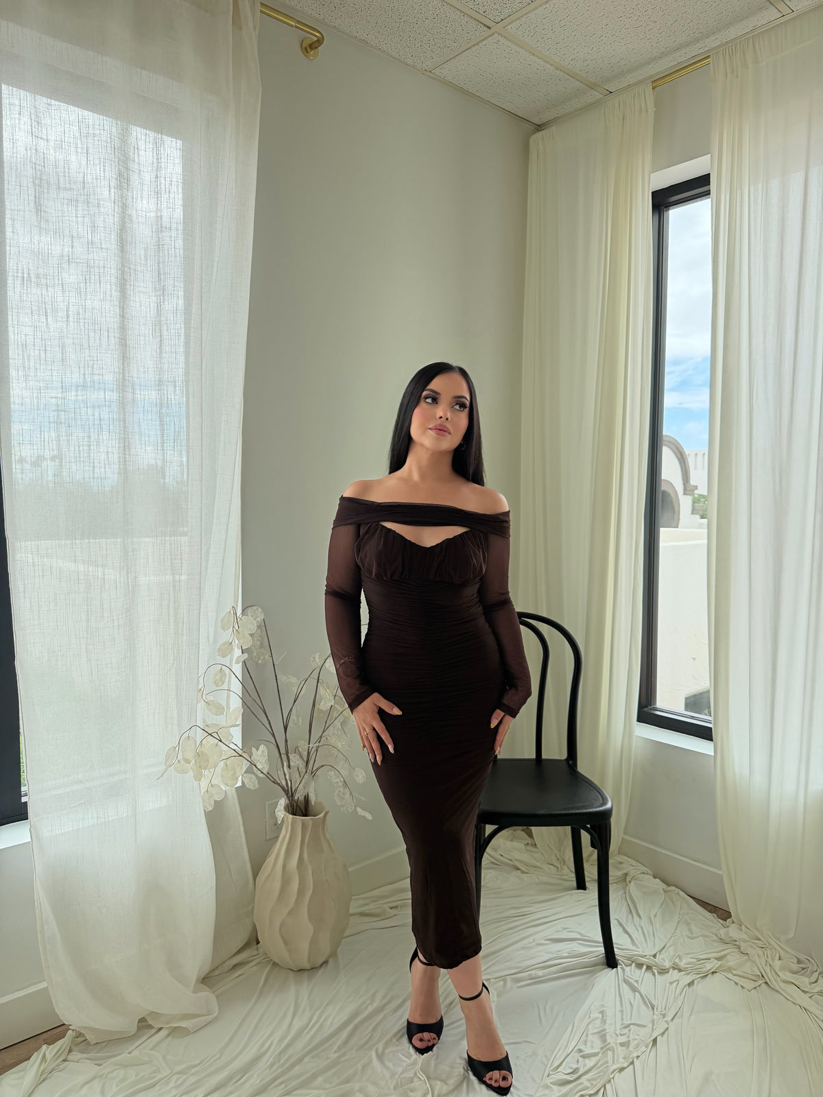 Off shoulder ruched midi dress
