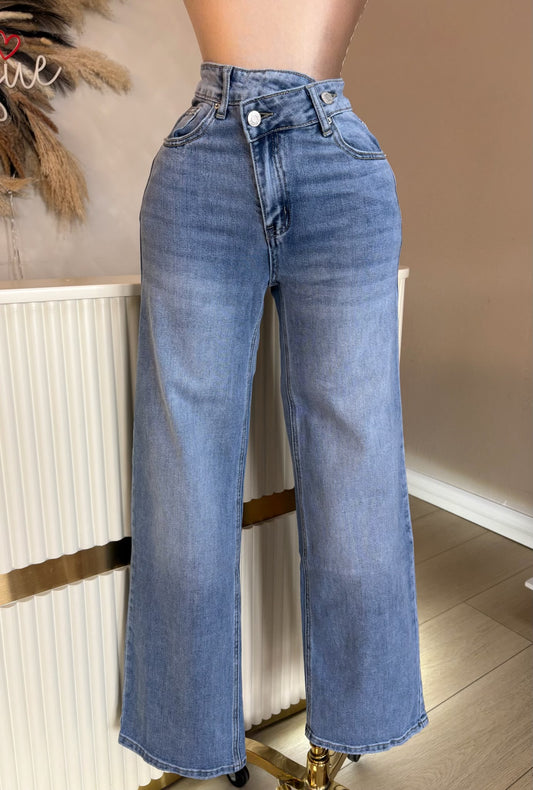 Crossover jeans
