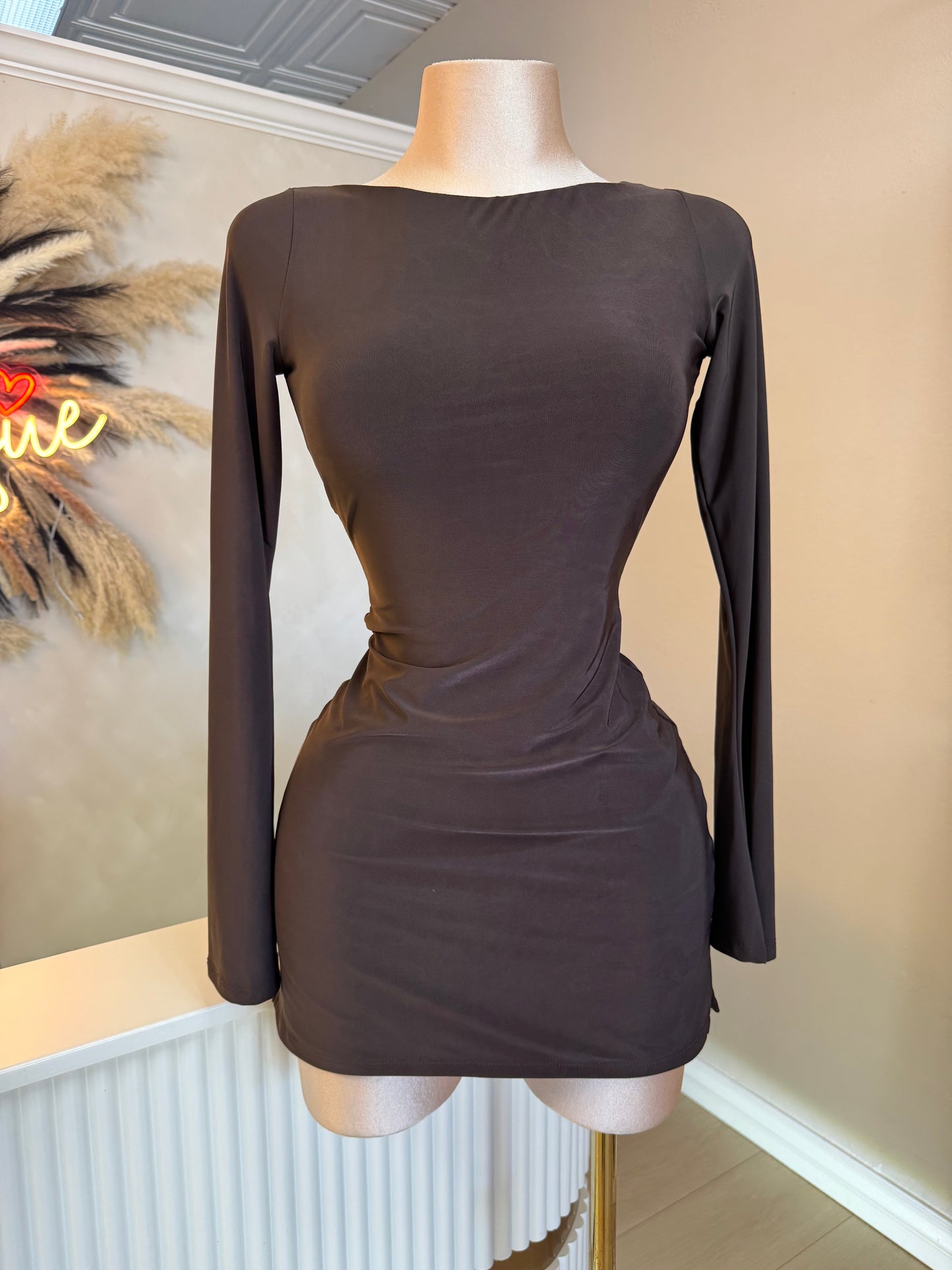 Selena long sleeve dress (dark brown)