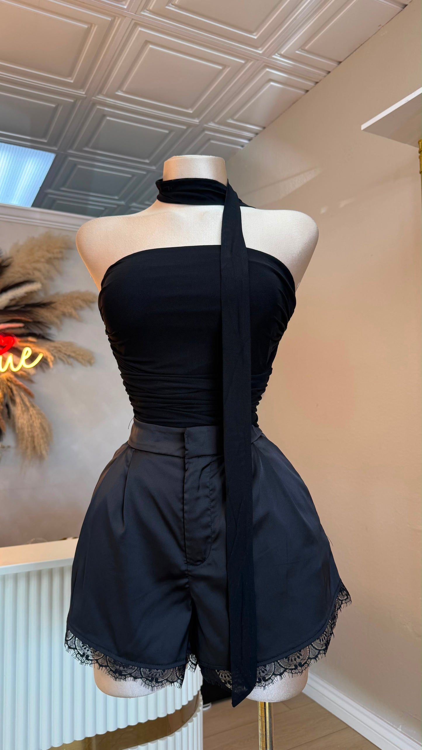 Satin lace shorts (black)