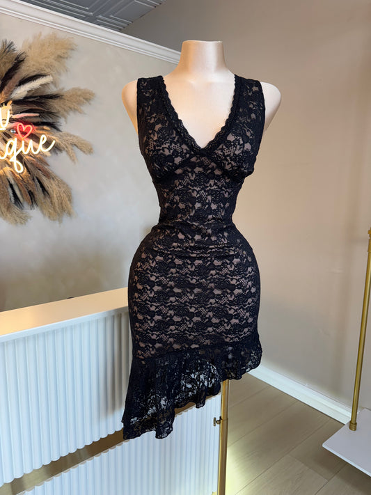 Lace asymmetrical dress (black/nude)