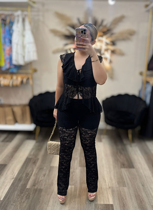 Perfect lace set