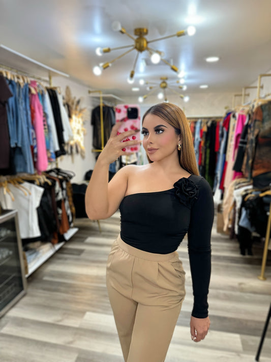 Rose one shoulder top (black)