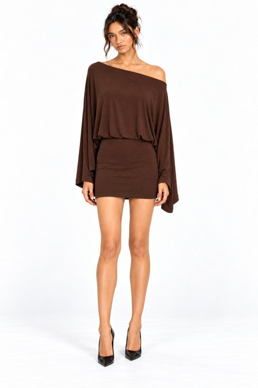 One off shoulder wide sleeve dress